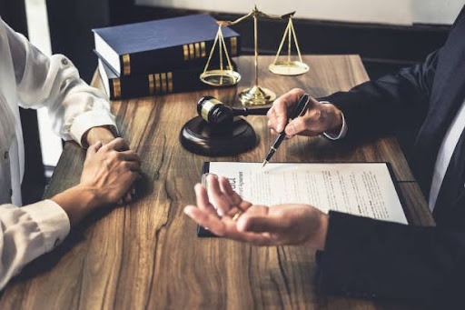 how to find a business attorney