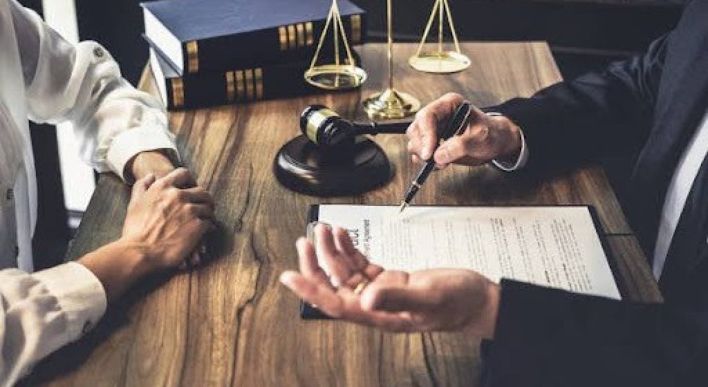 how to find a business attorney